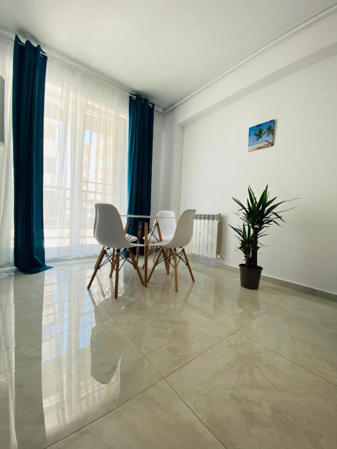 Beach Apartment By Mamaia Nord Navodari Exterior photo