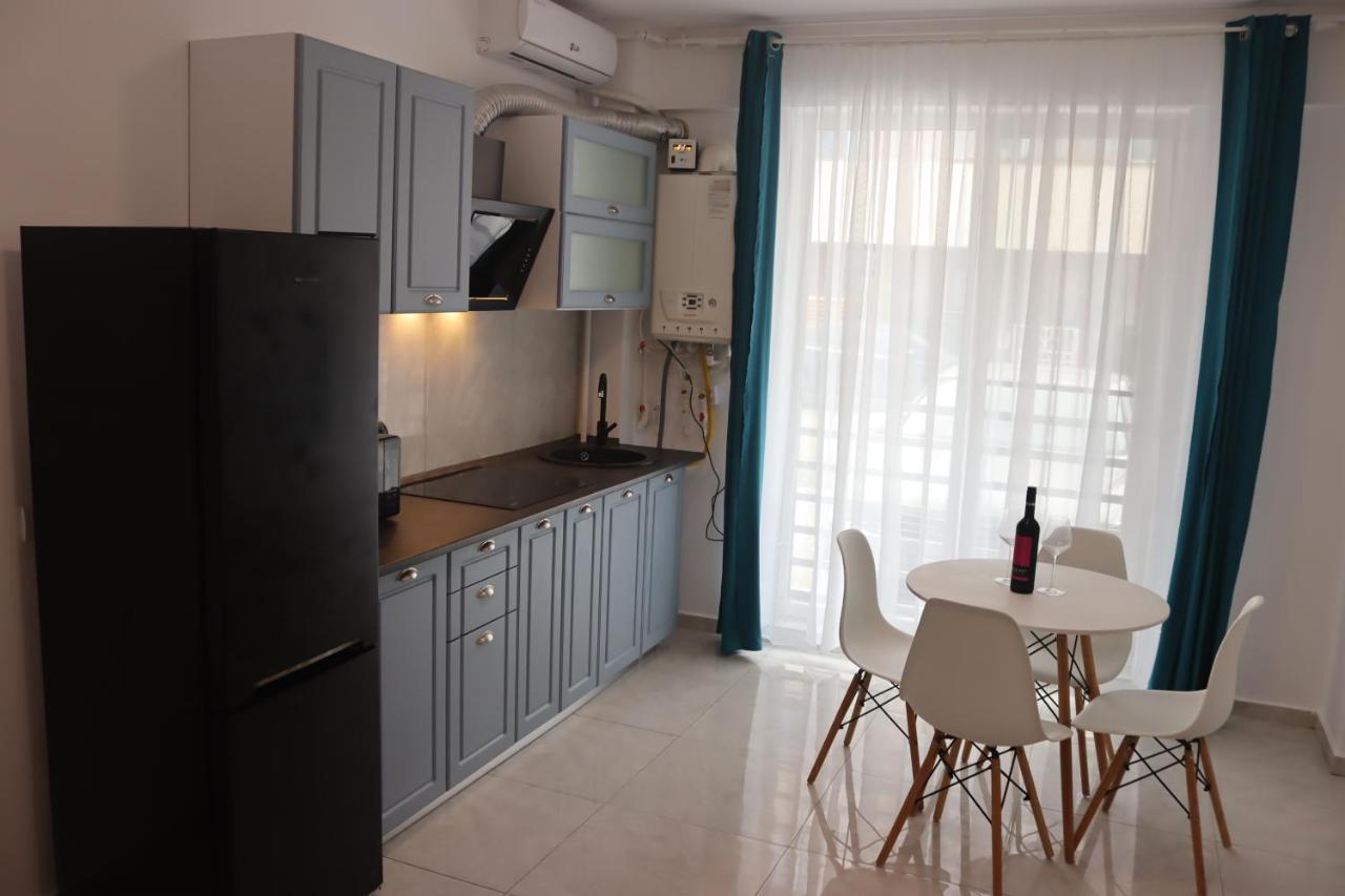 Beach Apartment By Mamaia Nord Navodari Exterior photo